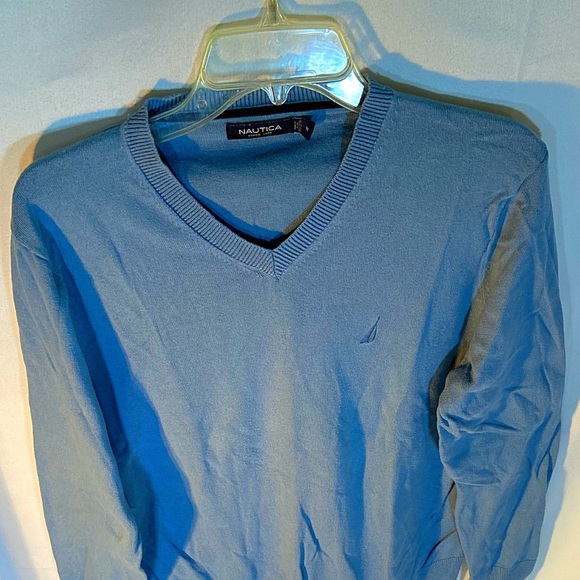 Men’s Nautica V-Neck Sweater - Picture 2 of 7